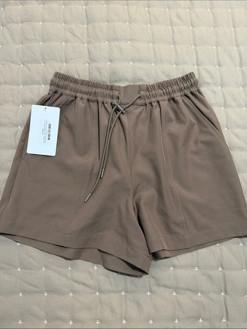 NWT Varley Esmond Mid Rise Short XS - Picture 1 of 7